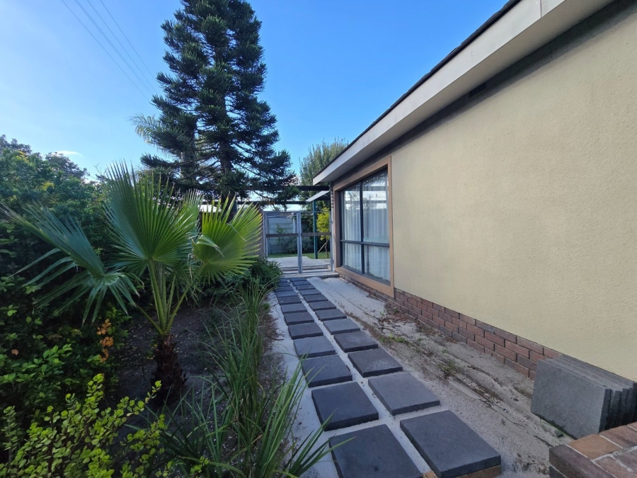 4 Bedroom Property for Sale in Wetton Western Cape